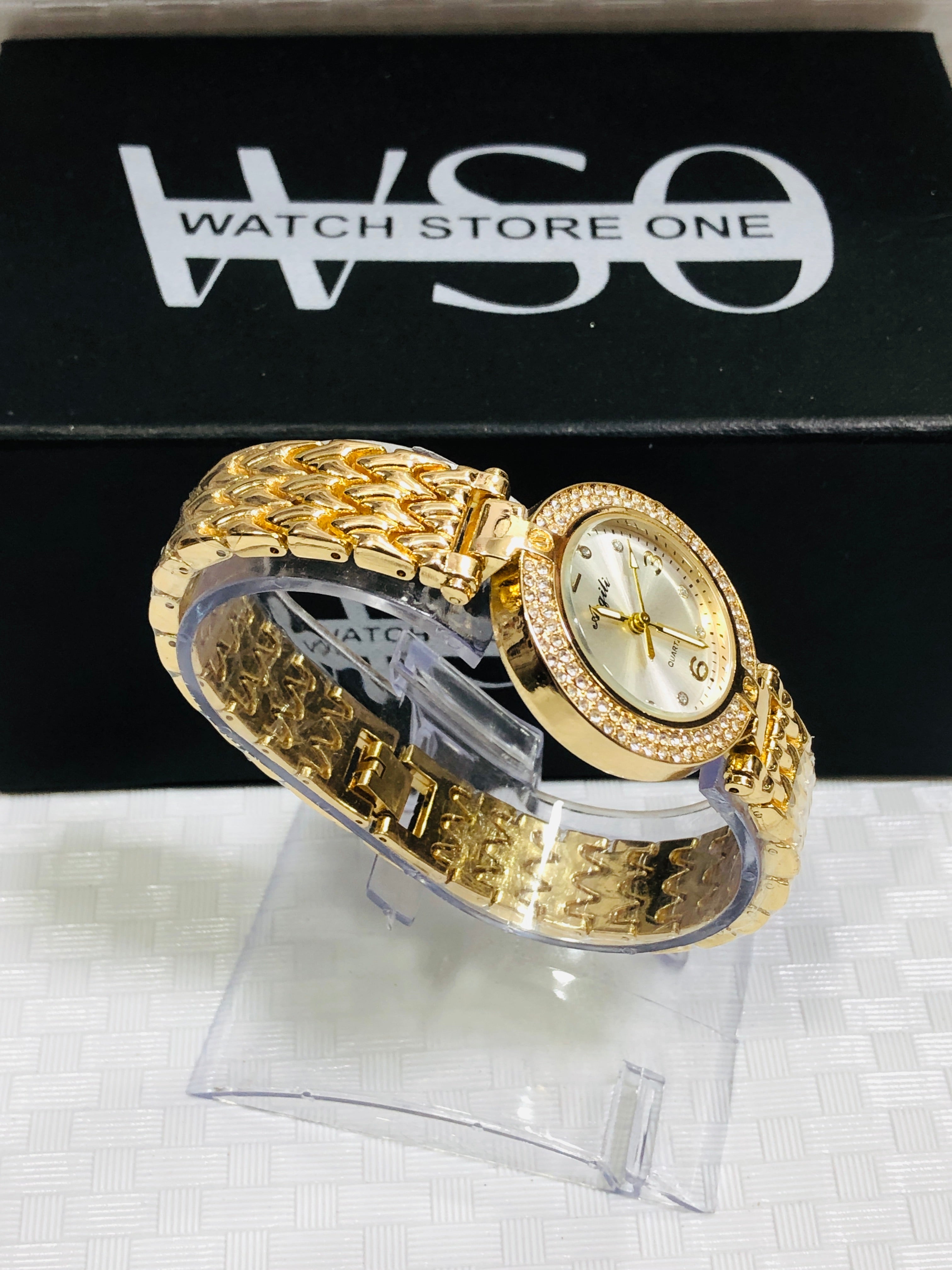Women premium diamond gold white watch