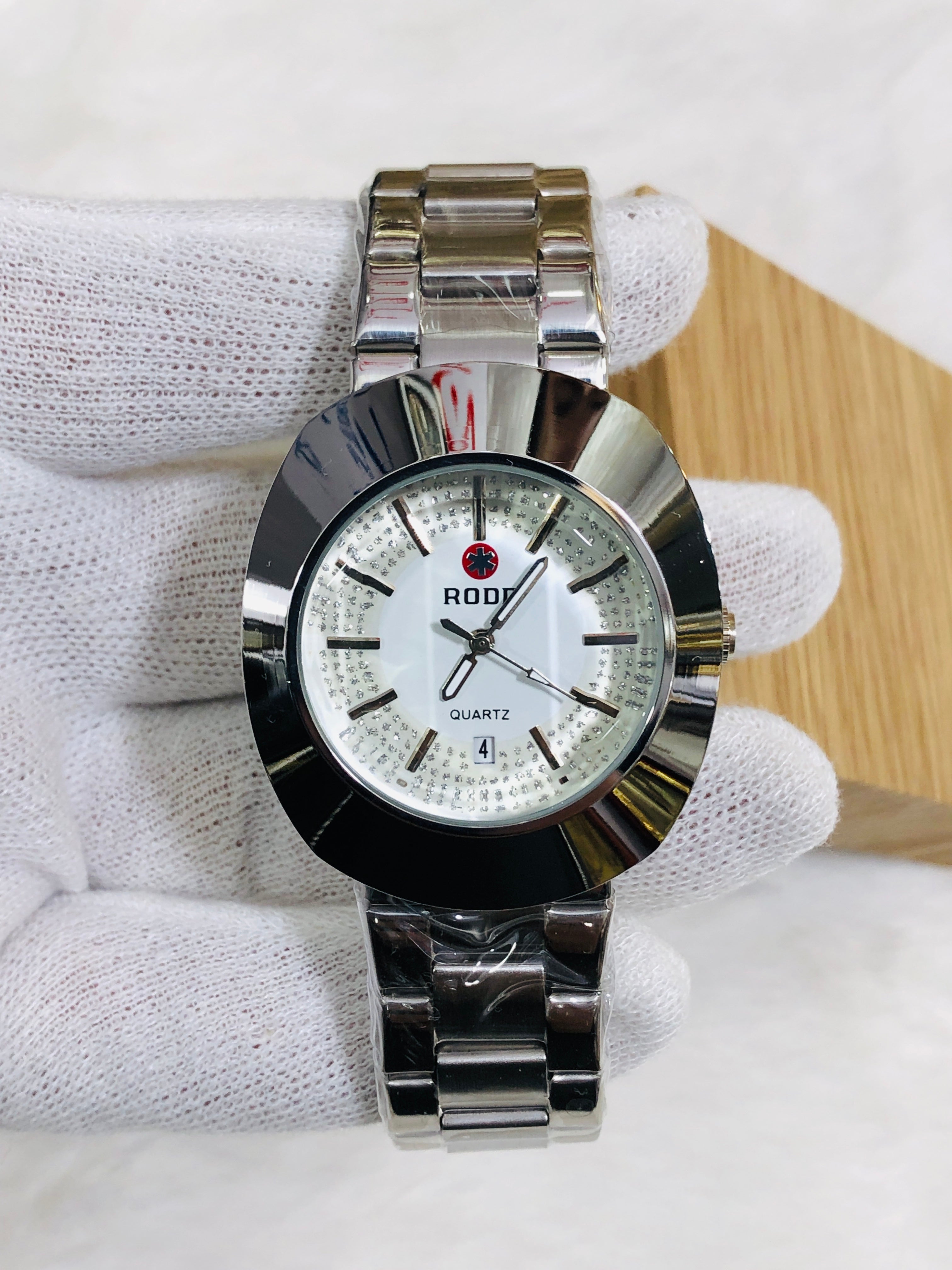 RADO EGG PREMIUM DIAMOND WATCH SILVER CASE WHITE DIAL