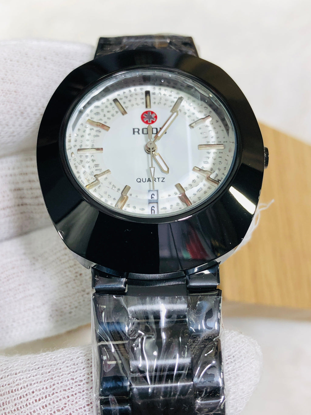 RADO EGG PREMIUM DIAMOND BLACK CASE WHITE DIAL