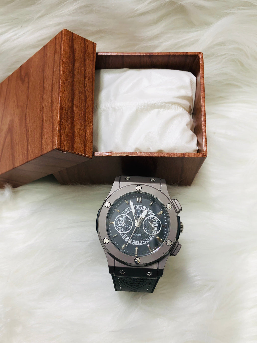 Hublot Strap Date Watch