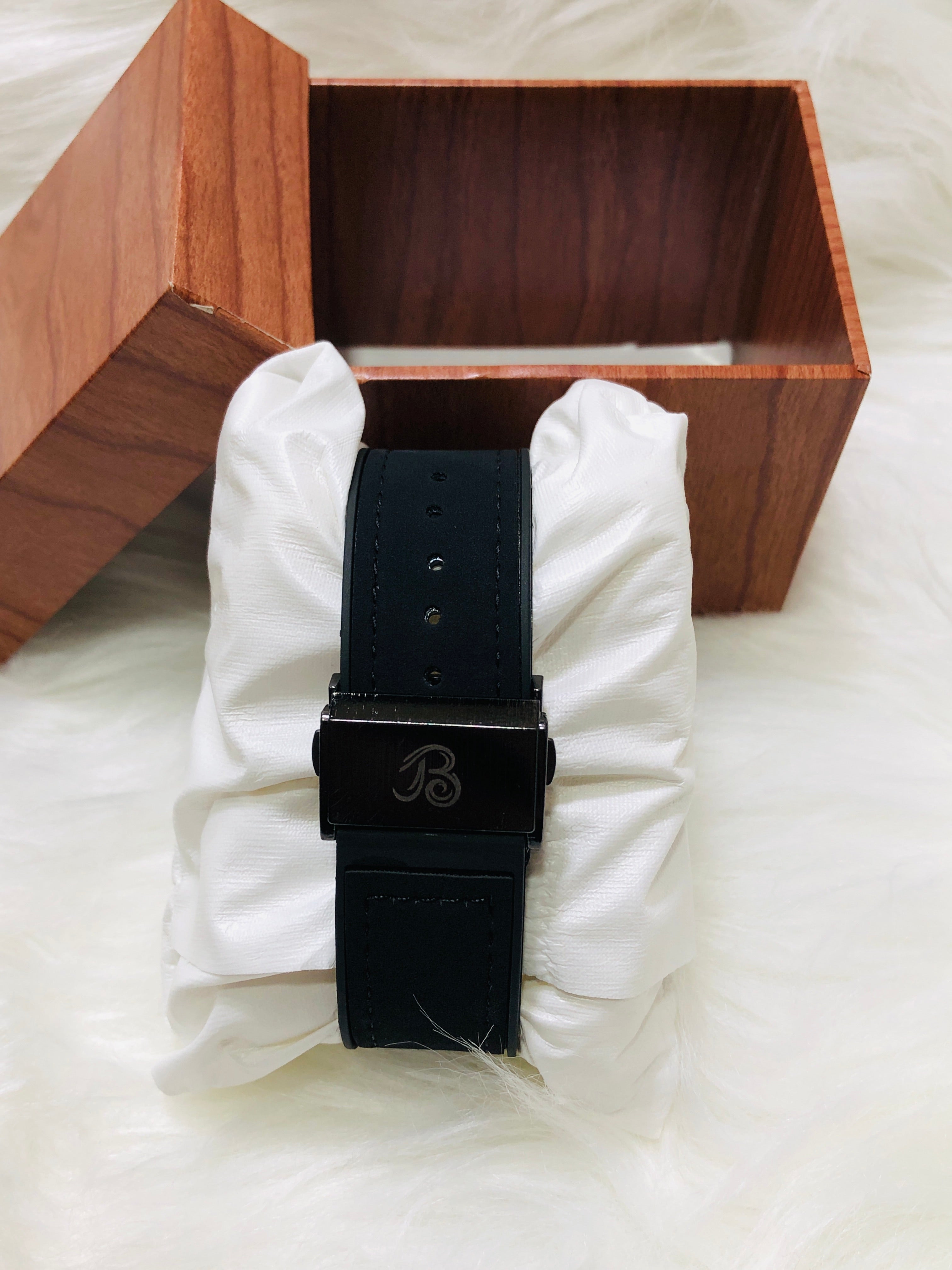 Hublot Strap Date Watch