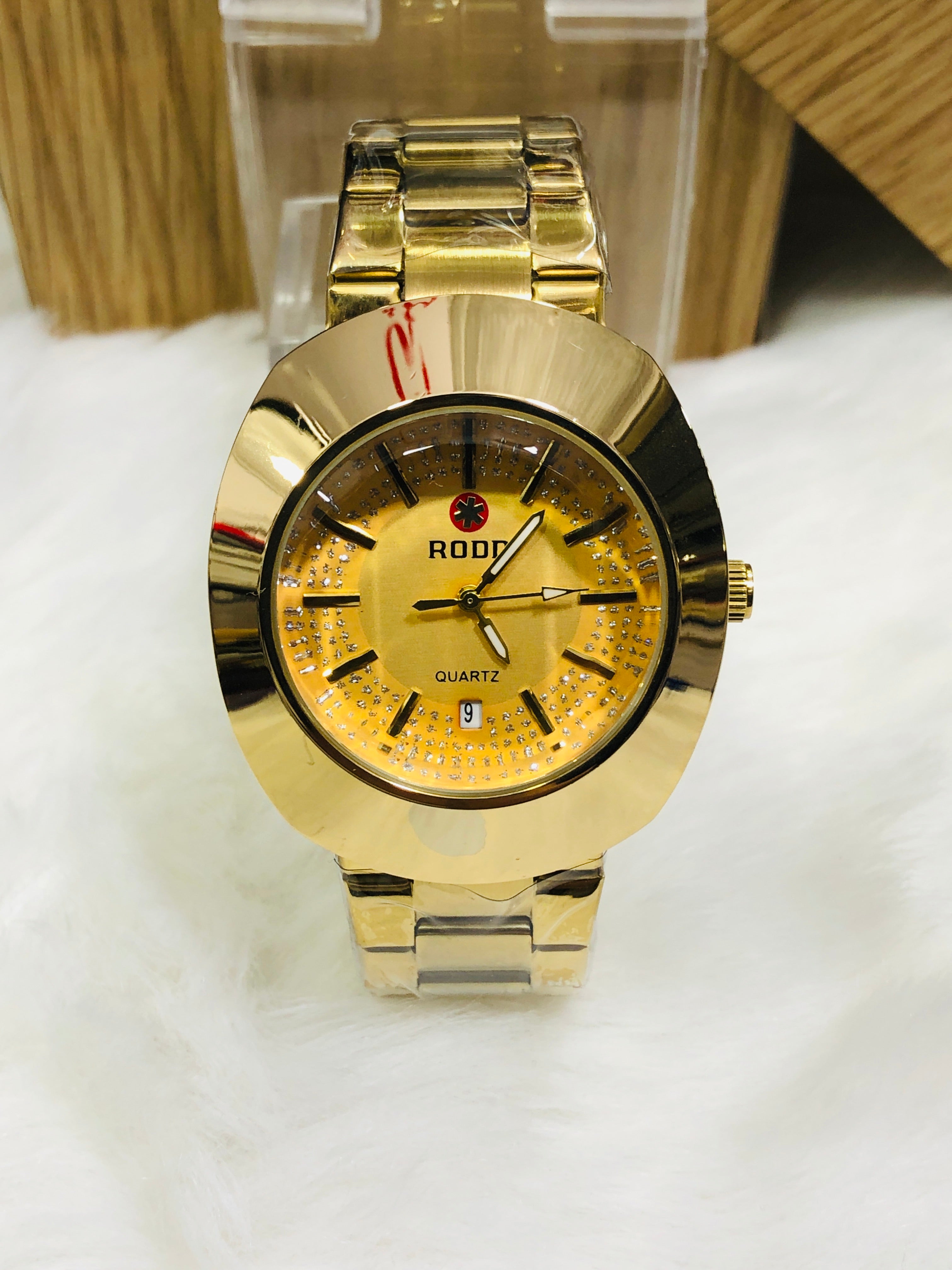 RADO EGG PREMIUM DIAMOND GOLDEN CASE GOLDEN DIAL