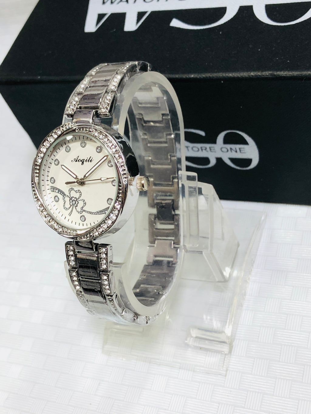 Luxury female watch Silver white