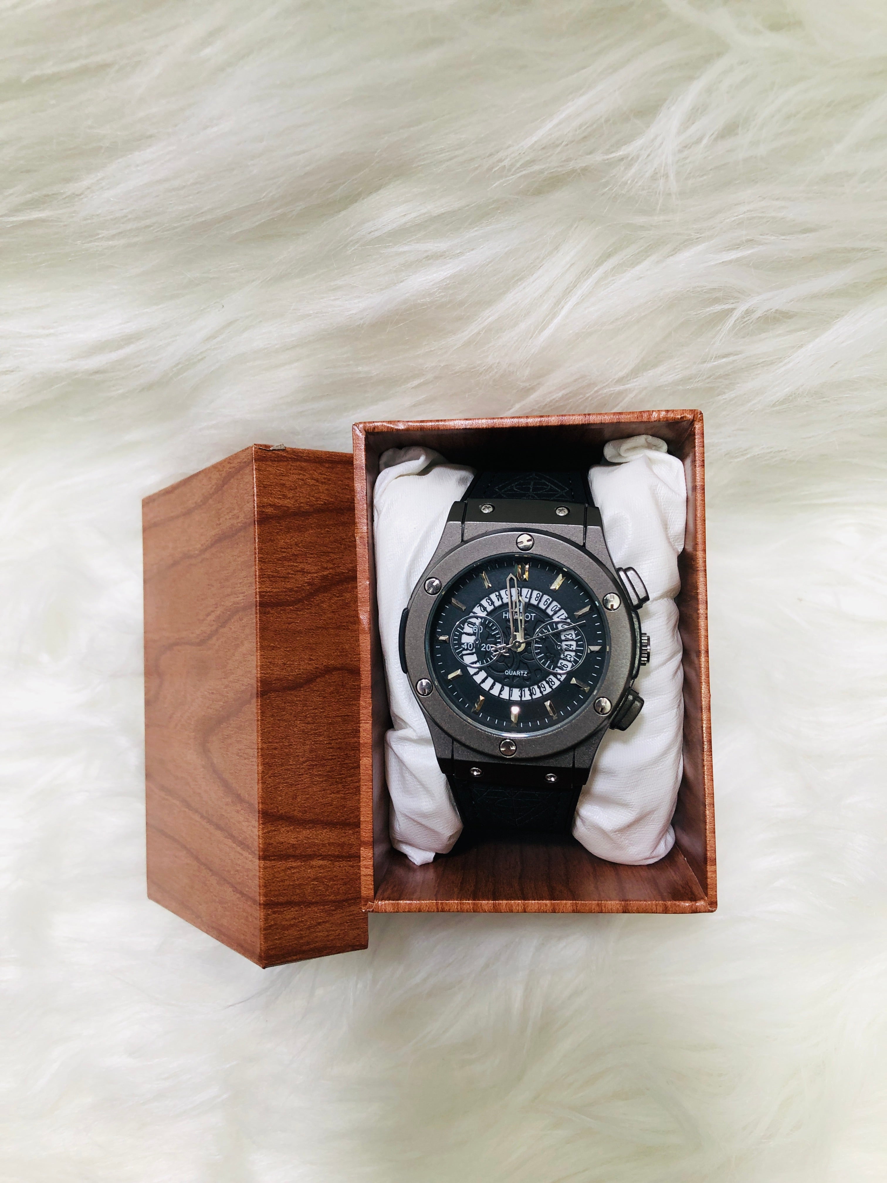 Hublot Strap Date Watch